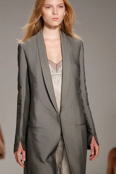 Look 24